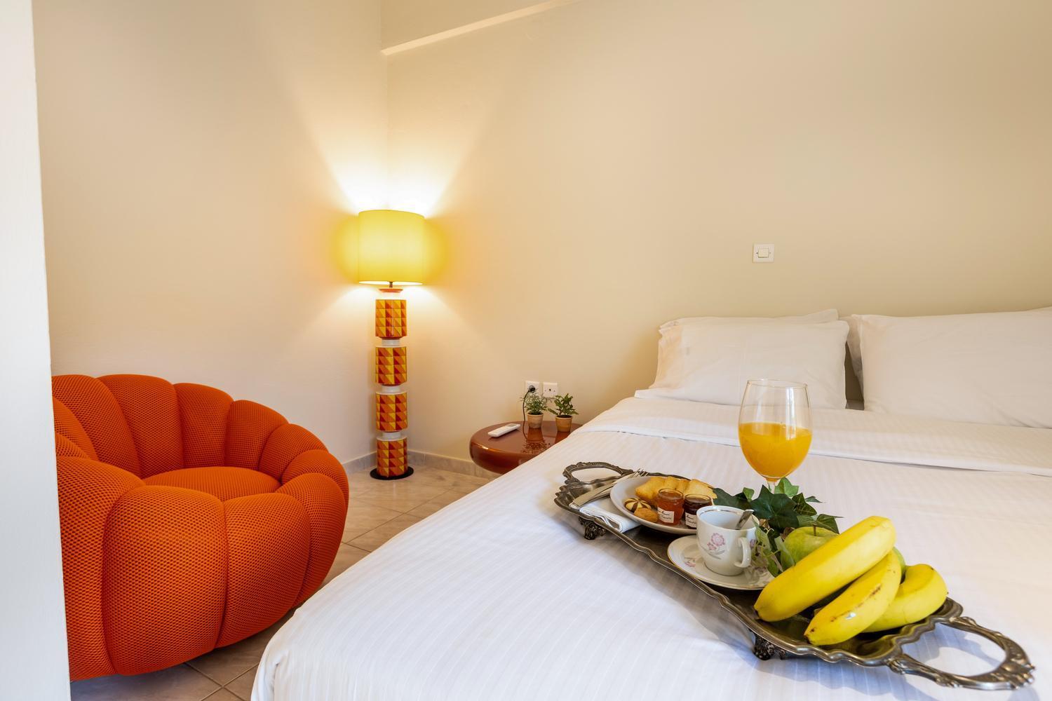 Villy'S Comfort Zone Apartments Kalamata Exterior photo